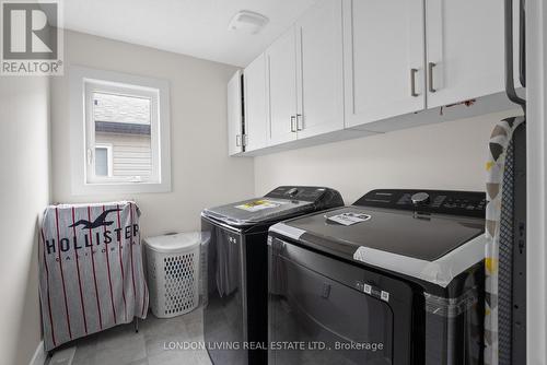 1555 Bob Schram Way, London, ON - Indoor Photo Showing Laundry Room