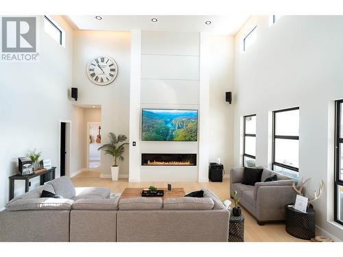 10927 114 Avenue, Fort St. John, BC - Indoor Photo Showing Living Room With Fireplace