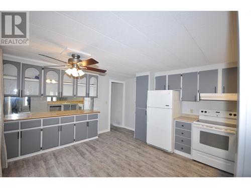 201 1427 Dog Creek Road, Williams Lake, BC - Indoor Photo Showing Kitchen