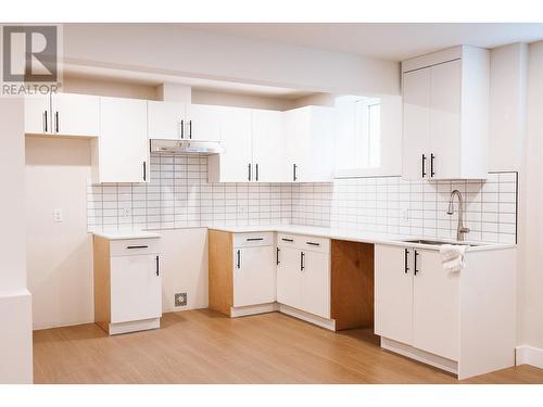 2467 Rowe Street, Prince George, BC - Indoor Photo Showing Kitchen