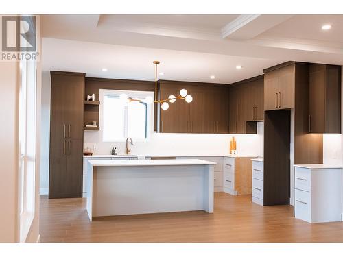 2467 Rowe Street, Prince George, BC - Indoor Photo Showing Kitchen