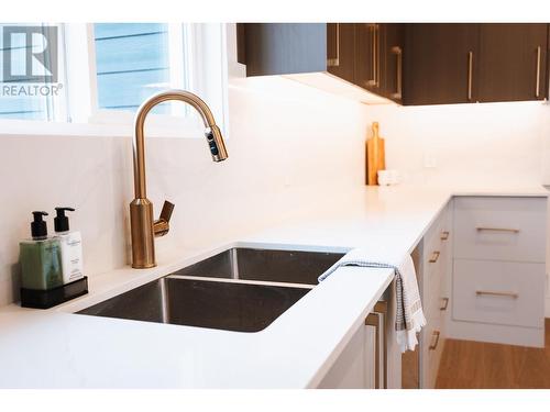 2467 Rowe Street, Prince George, BC - Indoor Photo Showing Kitchen With Double Sink