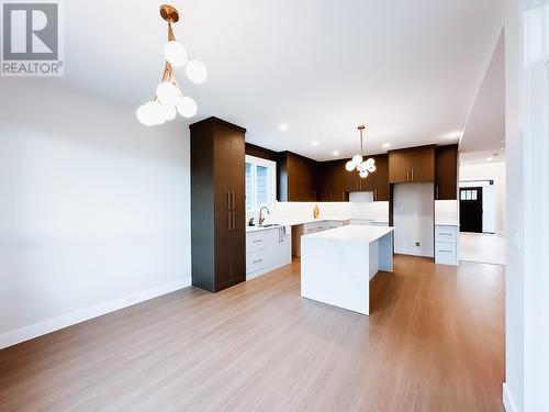 2467 Rowe Street, Prince George, BC - Indoor Photo Showing Kitchen