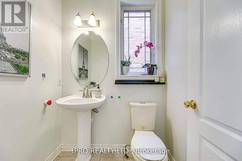 2317 Foxfield Road, Oakville, ON - Indoor Photo Showing Bathroom