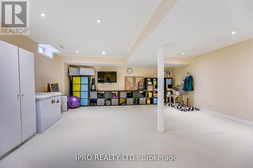 2317 Foxfield Road, Oakville, ON - Indoor