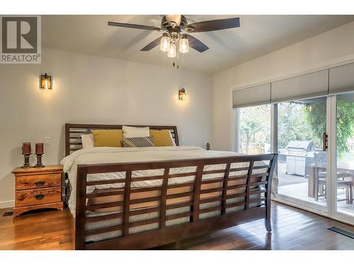 30 Lambert Place, Coldstream, BC - Indoor Photo Showing Bedroom