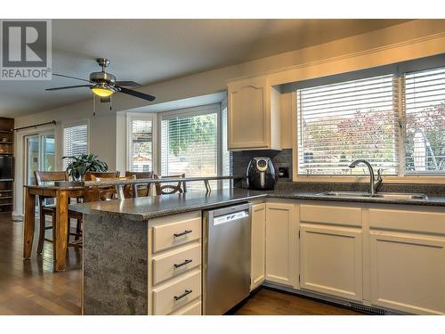 30 Lambert Place, Coldstream, BC - Indoor Photo Showing Kitchen