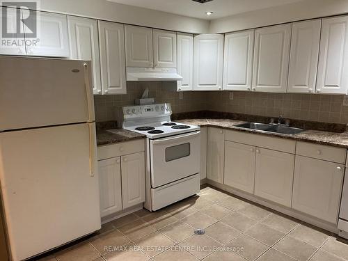 Main - 10 Steven Street, Orangeville, ON - Indoor Photo Showing Kitchen With Double Sink