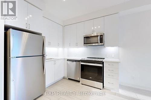 918 - 4955 Yonge Street, Toronto, ON - Indoor Photo Showing Kitchen