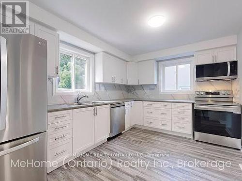 4 Bison Drive, Toronto, ON - Indoor Photo Showing Kitchen