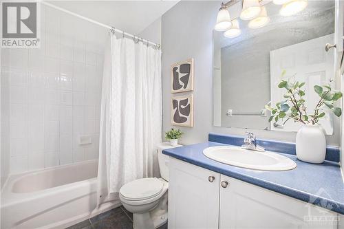 2 Insmill Crescent, Kanata, ON - Indoor Photo Showing Bathroom