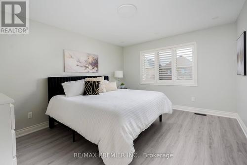 30 Prady Lane, New Tecumseth, ON - Indoor Photo Showing Bedroom