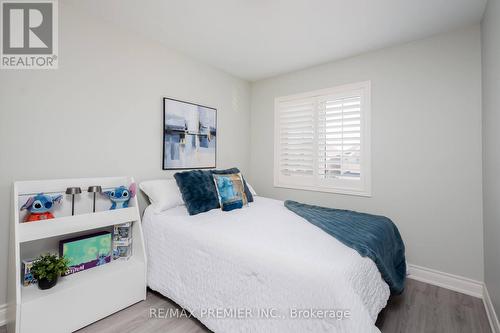 30 Prady Lane, New Tecumseth, ON - Indoor Photo Showing Bedroom