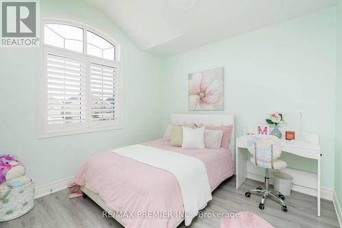 30 Prady Lane, New Tecumseth, ON - Indoor Photo Showing Bedroom