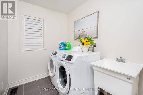 30 Prady Lane, New Tecumseth, ON - Indoor Photo Showing Laundry Room