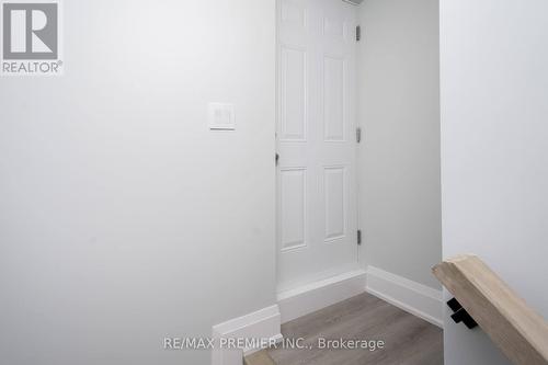 30 Prady Lane, New Tecumseth, ON - Indoor Photo Showing Other Room