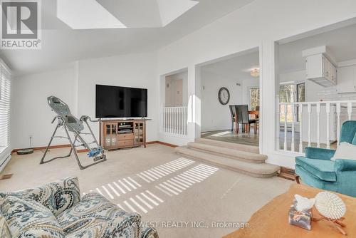 1183 Echo Lake Road, Lake Of Bays, ON - Indoor Photo Showing Living Room