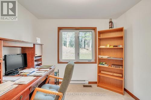 1183 Echo Lake Road, Lake Of Bays, ON - Indoor Photo Showing Office