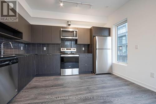 42 - 1095 Cooke Boulevard, Burlington, ON - Indoor Photo Showing Kitchen With Stainless Steel Kitchen