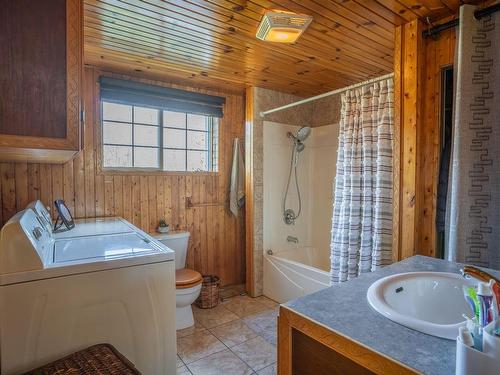 Bathroom - 2535 4E Rang, Saint-Côme/Linière, QC - Indoor Photo Showing Bathroom