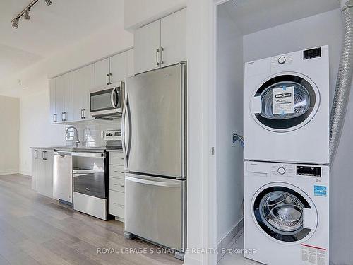 1203-3121 Sheppard Ave E, Toronto, ON - Indoor Photo Showing Laundry Room