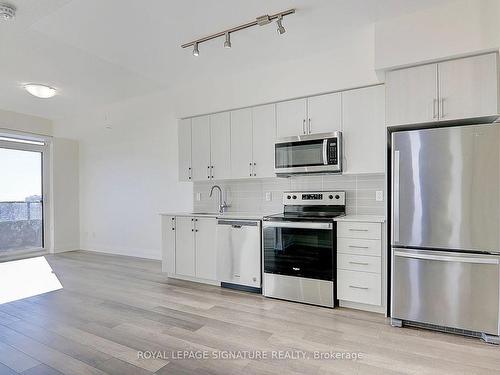 1203-3121 Sheppard Ave E, Toronto, ON - Indoor Photo Showing Kitchen With Stainless Steel Kitchen With Upgraded Kitchen