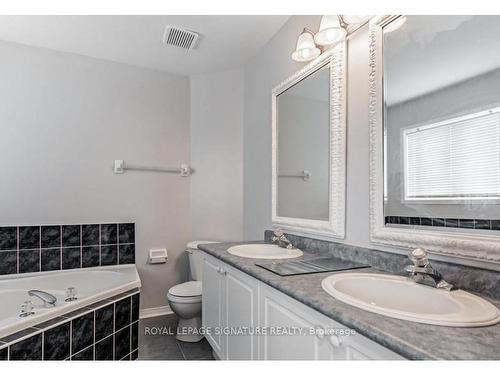 18 Preston Ave, New Tecumseth, ON - Indoor Photo Showing Bathroom