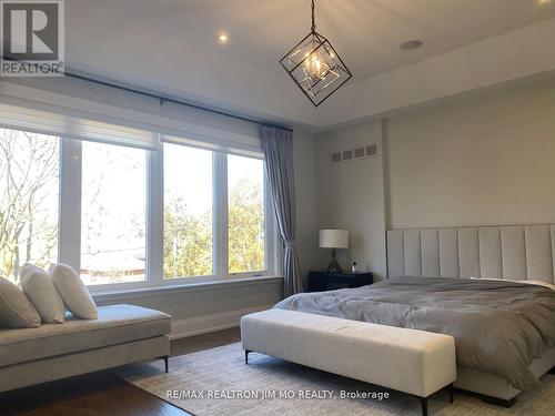 2429 Applewood Drive, Oakville, ON - Indoor Photo Showing Bedroom