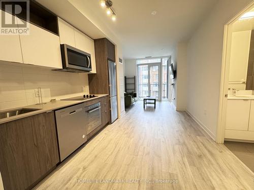 467 - 121 Sherbourne Street, Toronto, ON - Indoor Photo Showing Kitchen