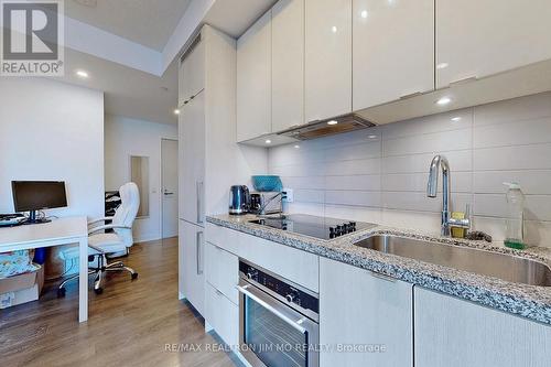 1805 - 115 Blue Jays Way, Toronto, ON - Indoor Photo Showing Kitchen