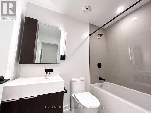 708 - 127 Broadway Avenue, Toronto, ON - Indoor Photo Showing Bathroom