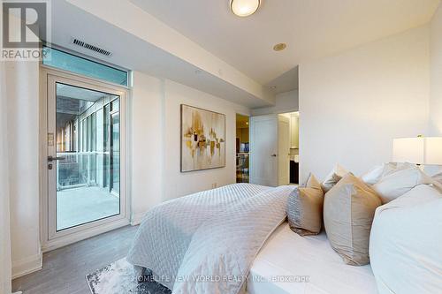 401 - 110 Marine Parade Drive, Toronto, ON - Indoor Photo Showing Bedroom