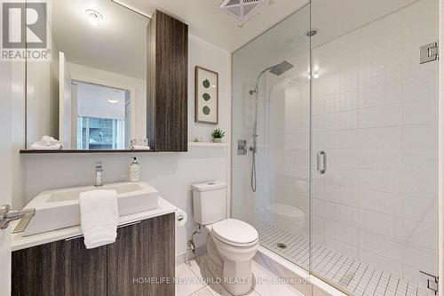 401 - 110 Marine Parade Drive, Toronto, ON - Indoor Photo Showing Bathroom