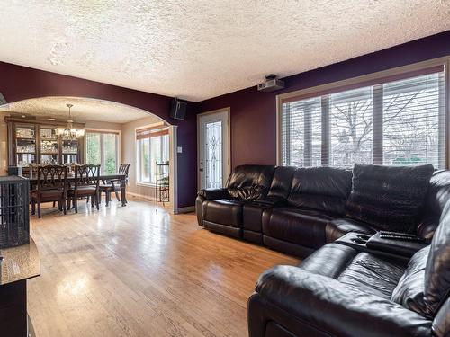 Living room - 443 Rue Bernard, Saint-Alexandre, QC - Indoor Photo Showing Living Room