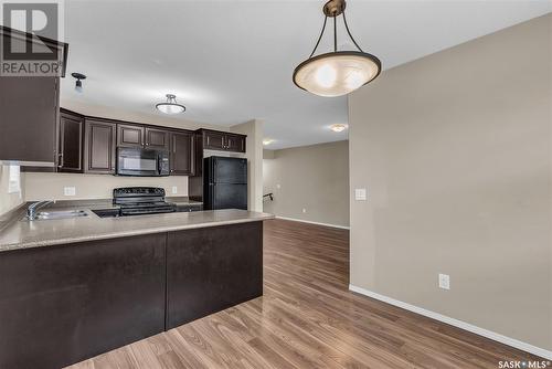 562 150 Langlois Way, Saskatoon, SK - Indoor Photo Showing Kitchen