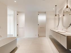 Ensuite bathroom - 