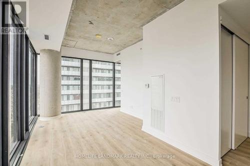 1005 - 161 Roehampton Avenue, Toronto, ON - Indoor Photo Showing Other Room