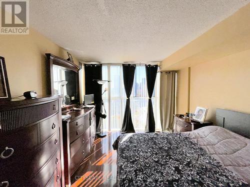 1108 - 25 Trailwood Drive, Mississauga, ON - Indoor Photo Showing Bedroom