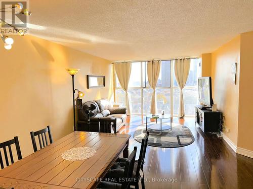 1108 - 25 Trailwood Drive, Mississauga, ON - Indoor Photo Showing Dining Room