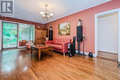 3 Edgehill Road, Toronto, ON - Indoor Photo Showing Living Room