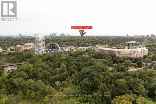 3 Edgehill Road, Toronto, ON - Outdoor With View