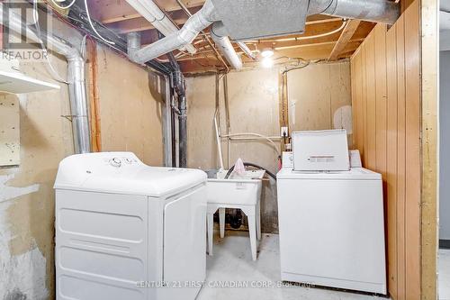 101 Woodrow Crescent, London, ON - Indoor Photo Showing Laundry Room