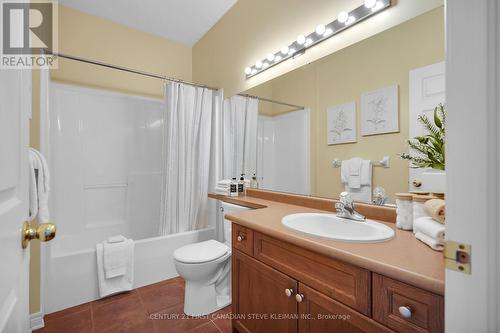 31 - 475 Mcgarrell Drive, London, ON - Indoor Photo Showing Bathroom