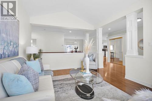 31 - 475 Mcgarrell Drive, London, ON - Indoor Photo Showing Living Room