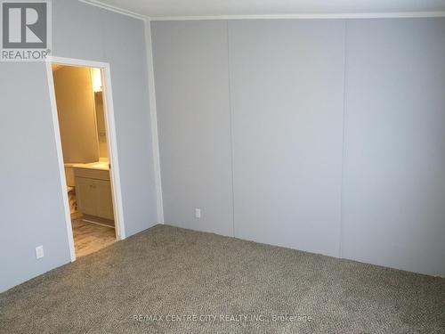 Primary bedroom with ensuite - 128 - 198 Springbank Drive, London, ON - Indoor Photo Showing Other Room