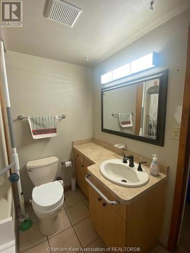 162 Joseph Street, Chatham, ON - Indoor Photo Showing Bathroom