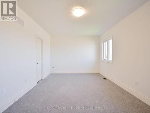 1555 Severn Drive, Milton, ON - Indoor Photo Showing Other Room