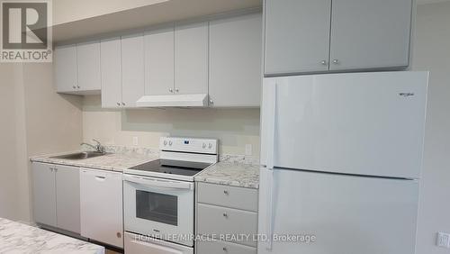 Up35 - 50 Herrick Avenue, St. Catharines, ON - Indoor Photo Showing Kitchen