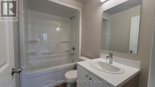 Up35 - 50 Herrick Avenue, St. Catharines, ON - Indoor Photo Showing Bathroom