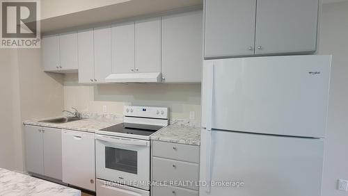 Up35 - 50 Herrick Avenue, St. Catharines, ON - Indoor Photo Showing Kitchen